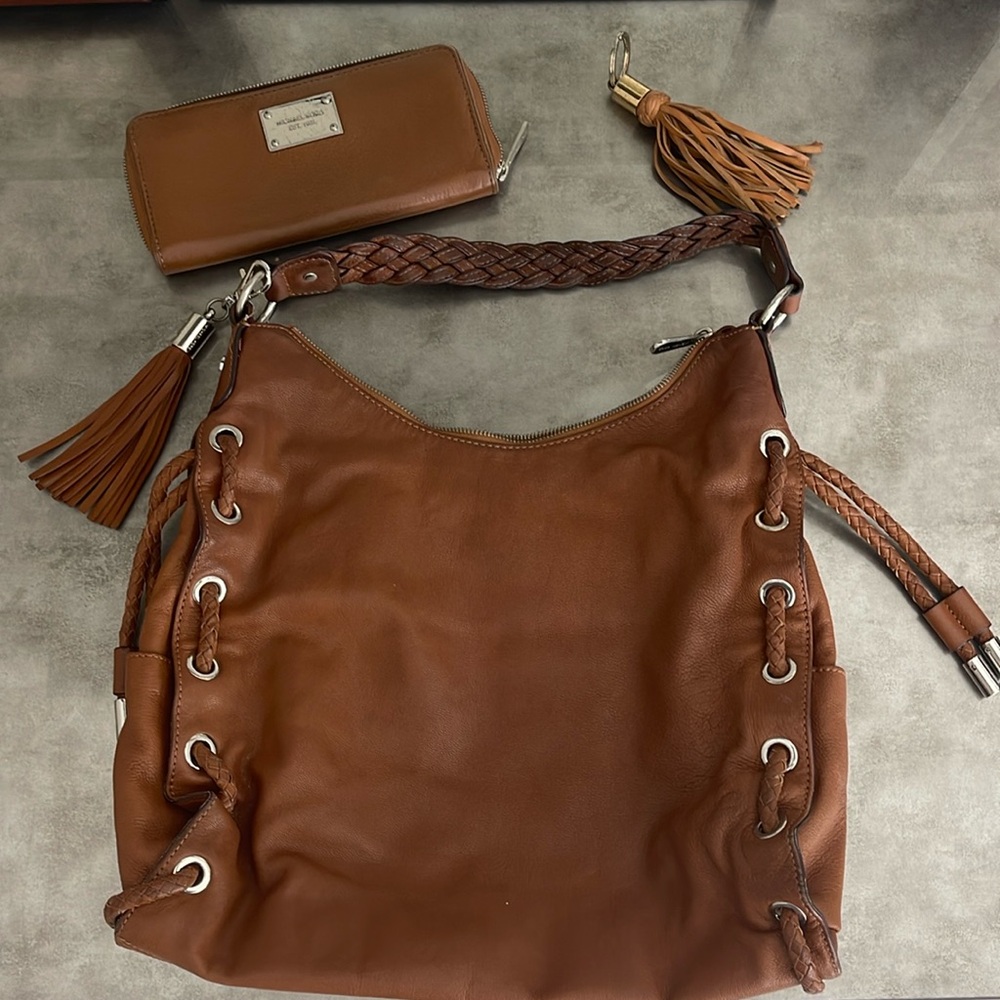 Michael Kors Leather Bag with Wallet and Key Chain with Dust Bag
